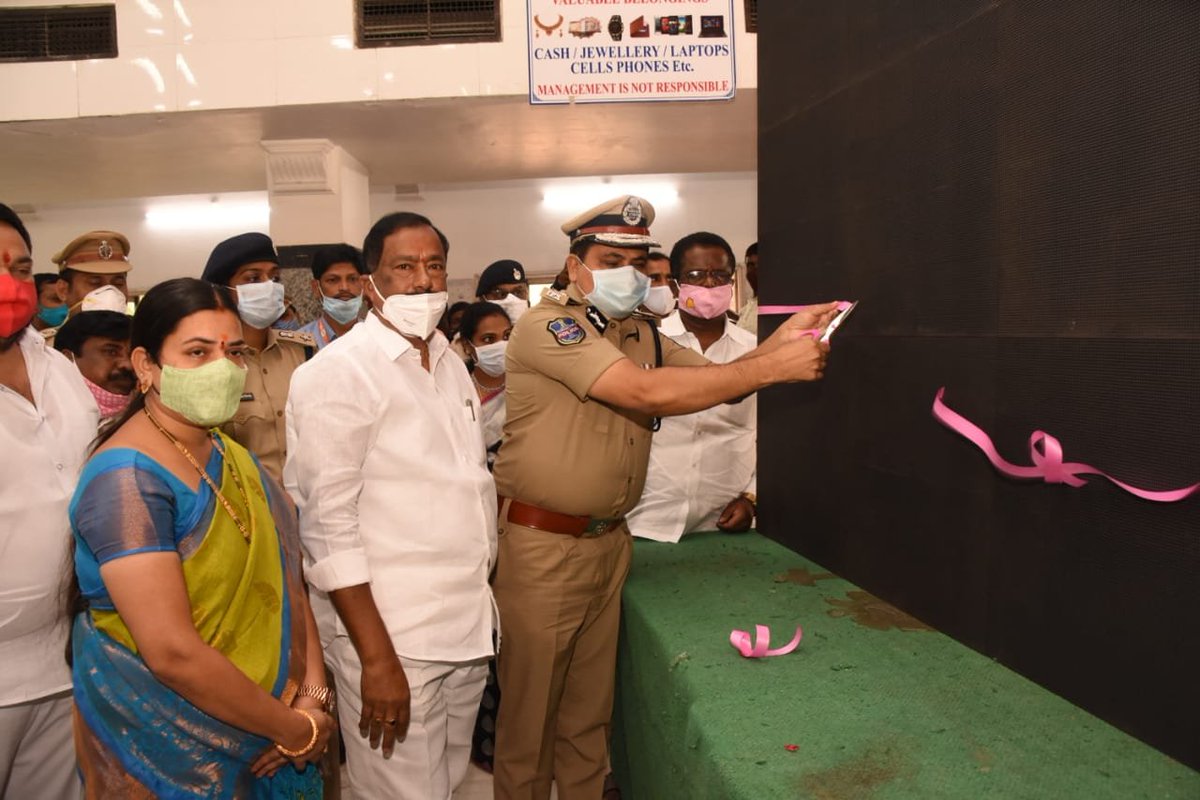 Today Uppal MLA Sri. Bethi Subhash Reddy, #CP_Rachakonda Sri #Mahesh_Bhagwat_IPS, #inaugurated (146) #Community #CCTVCameras installed under @Nacharamps and @uppalps_ limits with a cost of Rs.50,50,000/-. These cameras will be connected to the #CommandControl room.
@TelanganaDGP