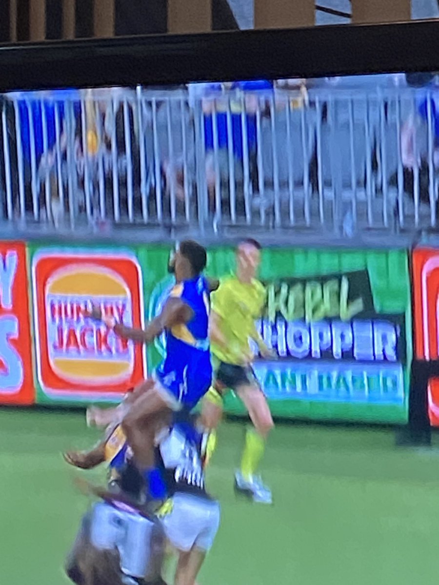 Moops9411's tweet photo. #flyingryan #AFLeaglesport https://t.co/MkZG4RU5vk