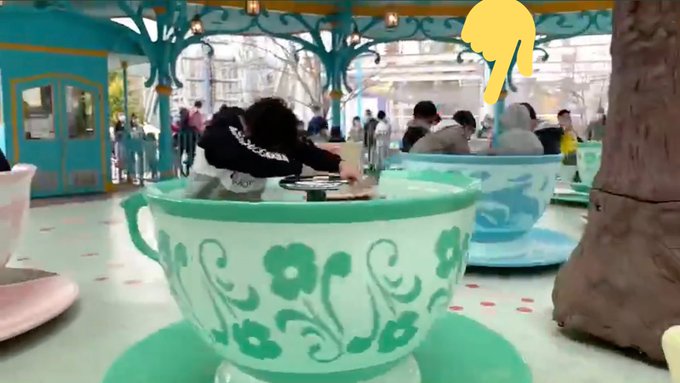 悲報 遊園地のコーヒーカップを本気で回した23歳男性 軽い脳震盪になる 計算ができなくなった まとめダネ