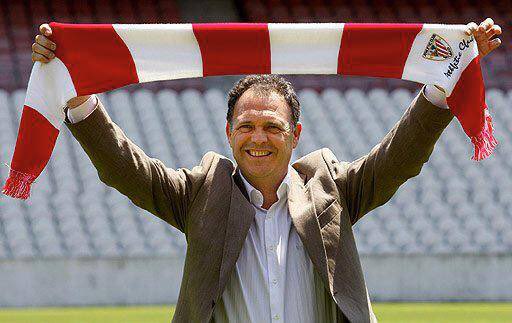 Joaquín Caparrós tweet media