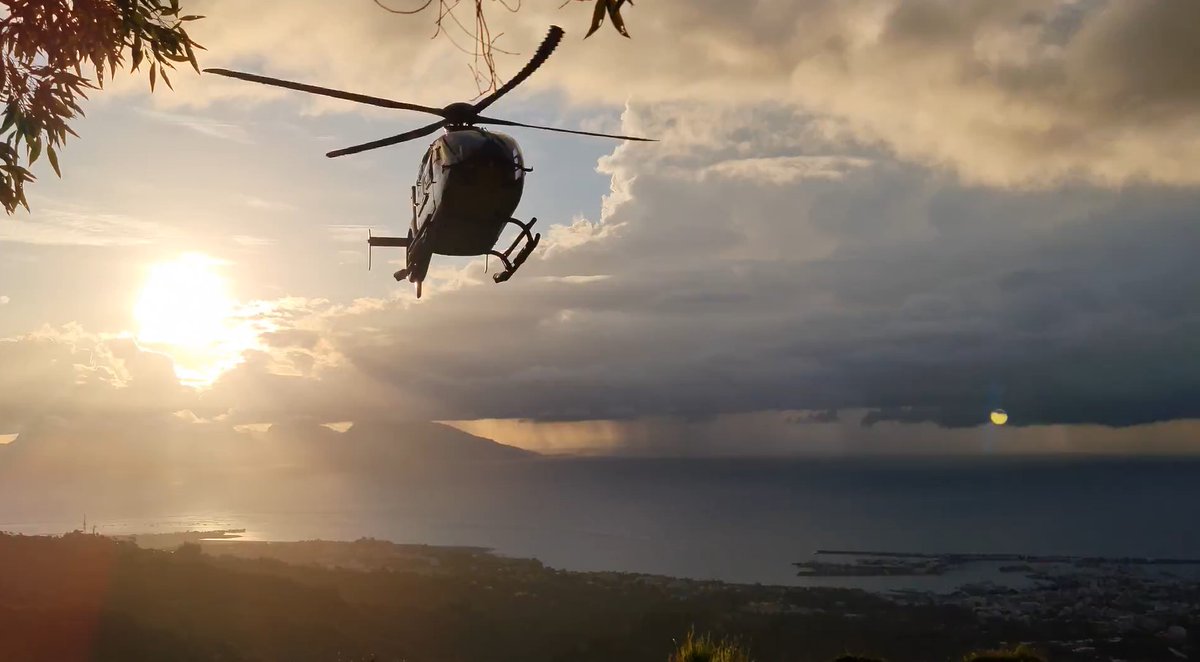 Tahiti Nui Helicopters tweet media