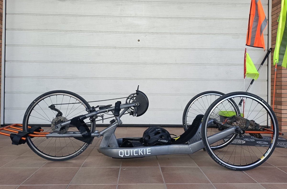 rafabotello79's tweet photo. Últimamente la tengo abandonada... Y eso que es la que menos disgustos me da 🤣
33 km por la Comarca de Osona.
#Ciclismo #Handbike #Handbiker #Bike #Letour #GiroItalia #SunriseMedical #Quickiewheelchairs #VueltaEspaña #Catlike
@Quickiewheels @SunriseMedical @Catlikehelmets https://t.co/BY4j3KjaP4