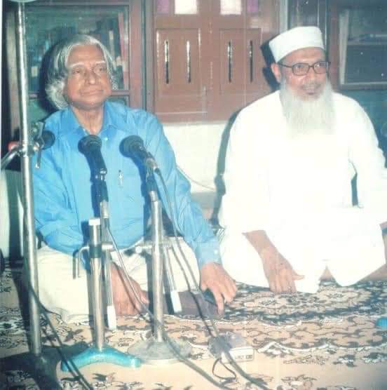 A sad a distressing news. #MaulanaWaliRahmani, the founder of #Rahmani30, Patna alongside DGP Abhayanand is no more with us. A pioneer of education and the maker of many IITians and Doctors. May Allah grant him jannah and may his close ones have sabr.