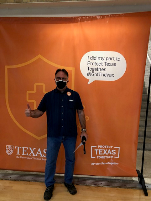 DavidLakey_MD's tweet photo. Received Dose #1 today  @UTAustin  @DellMedSchool . Their great people did an awesome job in spite of the storm. 
My parents, wife, daughter and oldest son are all now immunized!  Ready to get back to normal!
@utsystem @texmed #IGotTheVax @ClayDellMed  #txlege https://t.co/fpGMmTLHe6