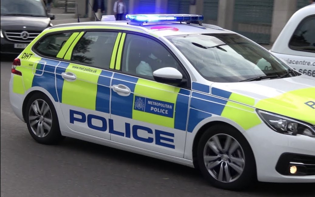 MPSEnfield's tweet photo. It’s been a very busy early turn for Emergency Response Team D North with multiple arrests made for GBH and Breach of Bail and one vulnerable missing person returned to her worried parents. #ERTDNORTH #2476NA #keepingenfieldsafe https://t.co/7W4vpv1SfU