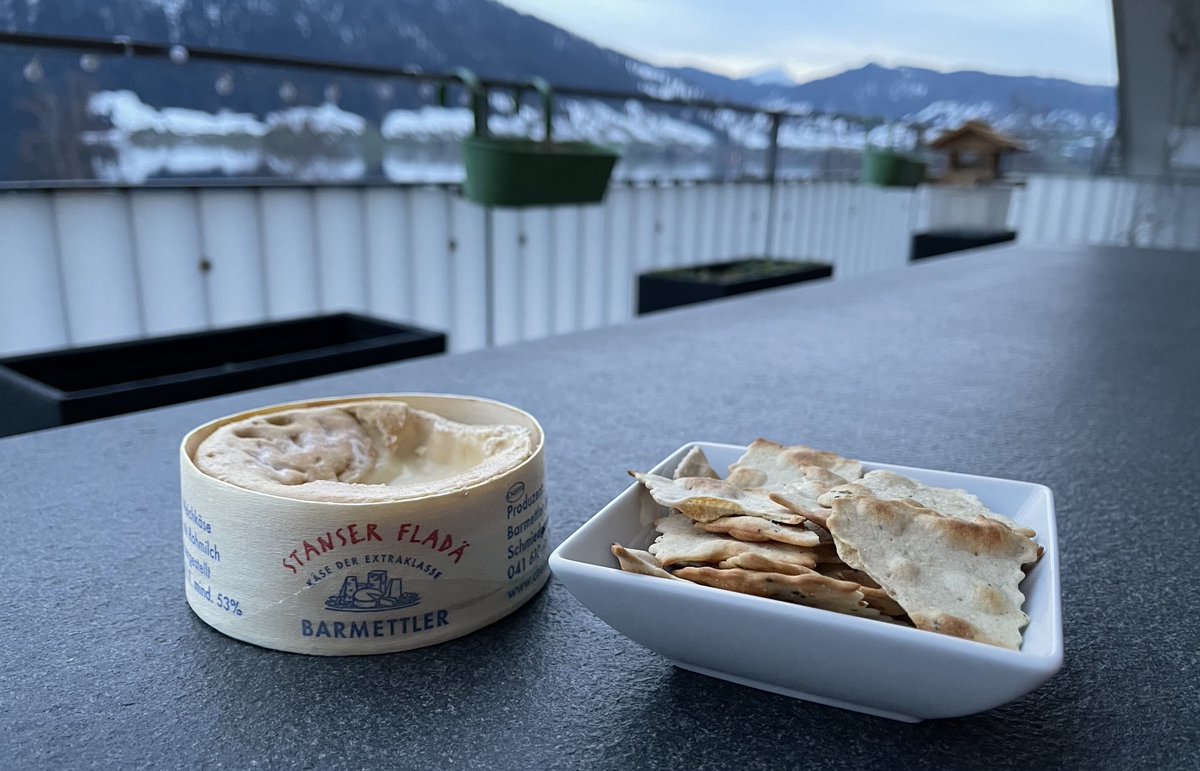 LouiseMangos's tweet photo. This is possibly the world’s smelliest cheese. I have been banned to the balcony. It’s only 6 degrees out here. Keeps the Prosecco cool though.
#StanserFladä 🇨🇭
#Pongs https://t.co/VmELkauUzd