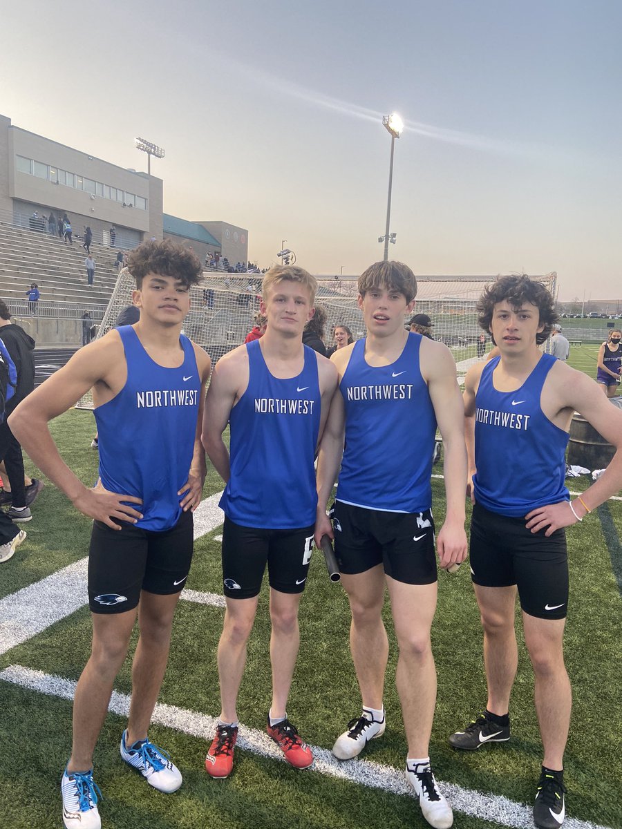 Collin Gann with another solid week with a 2nd in the 400 52.49 and a member of the 2nd place 4x400 team.