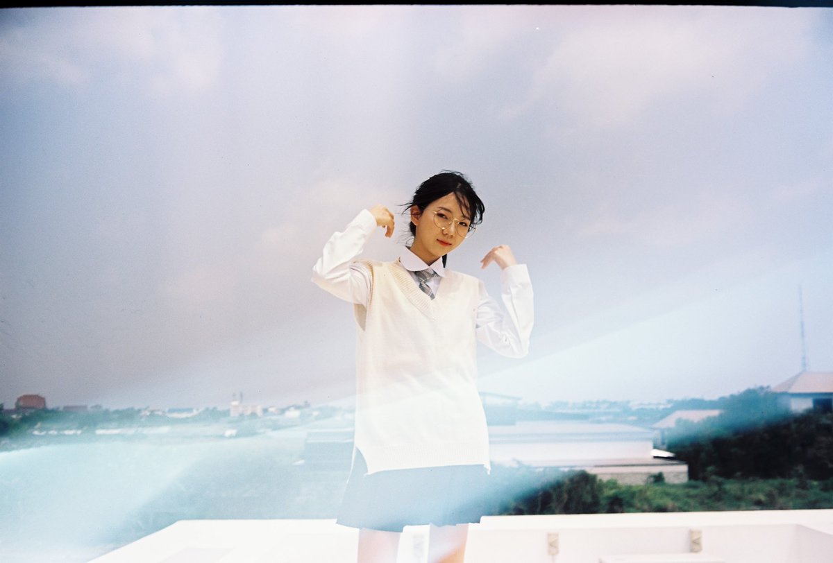 obiwinds's tweet photo. 👩‍🦰 Pang Issaree ~1~
📸 YashicaCC 
🎞 500T 
💦 XANAP 
📎 #obiwinds https://t.co/c1YS523PwD