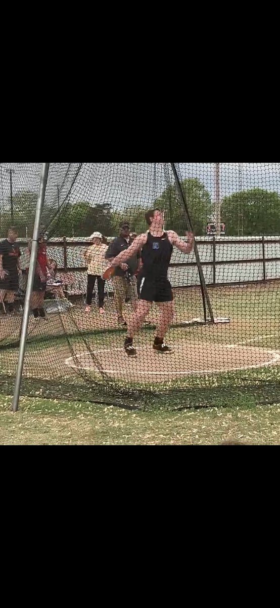 💯🏁💙🏅<a href="/nhs_racers/">NHS Racers</a> <a href="/racerathletes/">Newcastle Athletics</a> Yesterday at the Elgin track meet senior Lyndon Evans beat his personal record in the discus with a huge throw that not only beat the NHS record, but puts him at the top in the entire state this year!! 💪🏻👀🏁