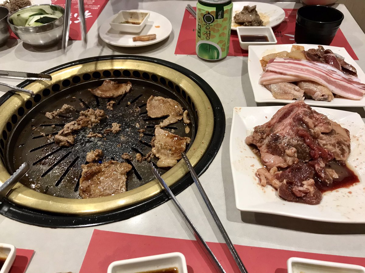 Qbonbon's tweet photo. #StaySafeWhenEatingOut Shopping &amp; dinner with my sister’s family 😋 #KoreanBBQ https://t.co/HeuFkLbQuE