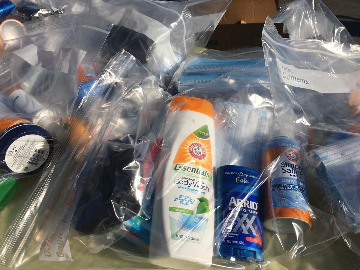 SwopeHealth's tweet image. Swope Health is so grateful to our community partners who provided much-needed donations for this event including:

Cleaning products
Personal hygiene items
Bags of food

Even Easter baskets!

#swopehealth #familyessentials #donations #firstsaturdays