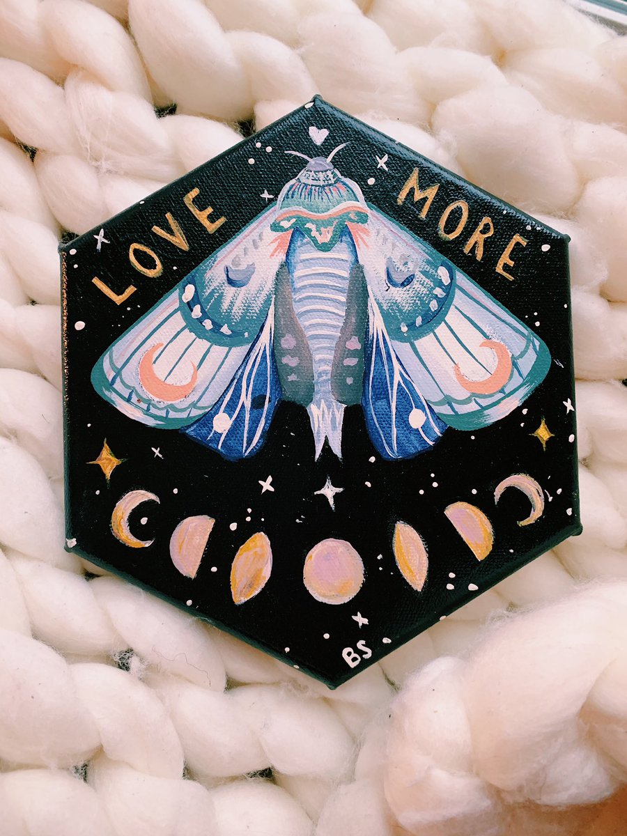 🤍 SHOP IS LIVE ⭐️

Small business Saturday!! Support a small business, come take a look at my shop- link in bio 🥰🌞