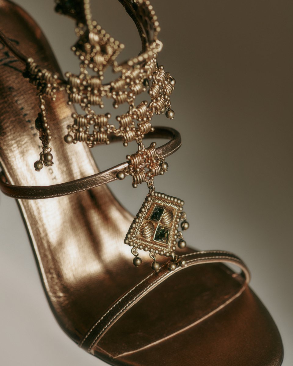 giuseppe zanotti amira