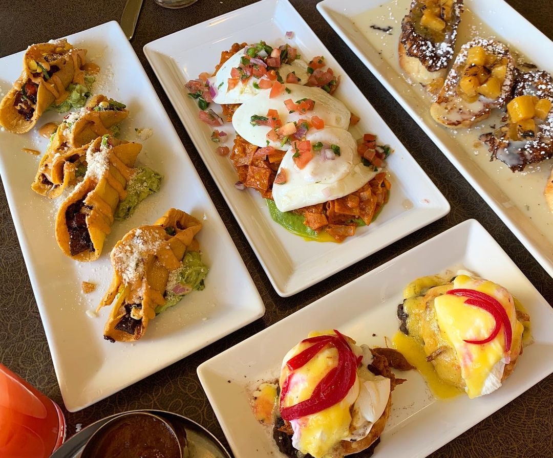 SusanFeniger's tweet photo. If you're in Vegas over the holiday weekend @BorderGrill is doing a pretty great Easter brunch tomorrow!  Just head to the Border Grill website to make reservations! ⁠ https://t.co/NUCQ2BFtUk