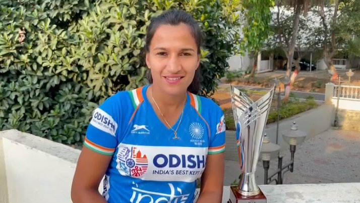 sportstarweb's tweet photo. 🏆 Rani Rampal wins the Sportstar #AcesAwards2021 Sportswoman of the Decade (Team Sport) for her performances with the Indian Women's hockey team. 

Details 👉 https://t.co/iTnsEoQ3tA

#SportstarGoD | #GiantsOfTheDecade | #Hockey https://t.co/gWA29JKXZT