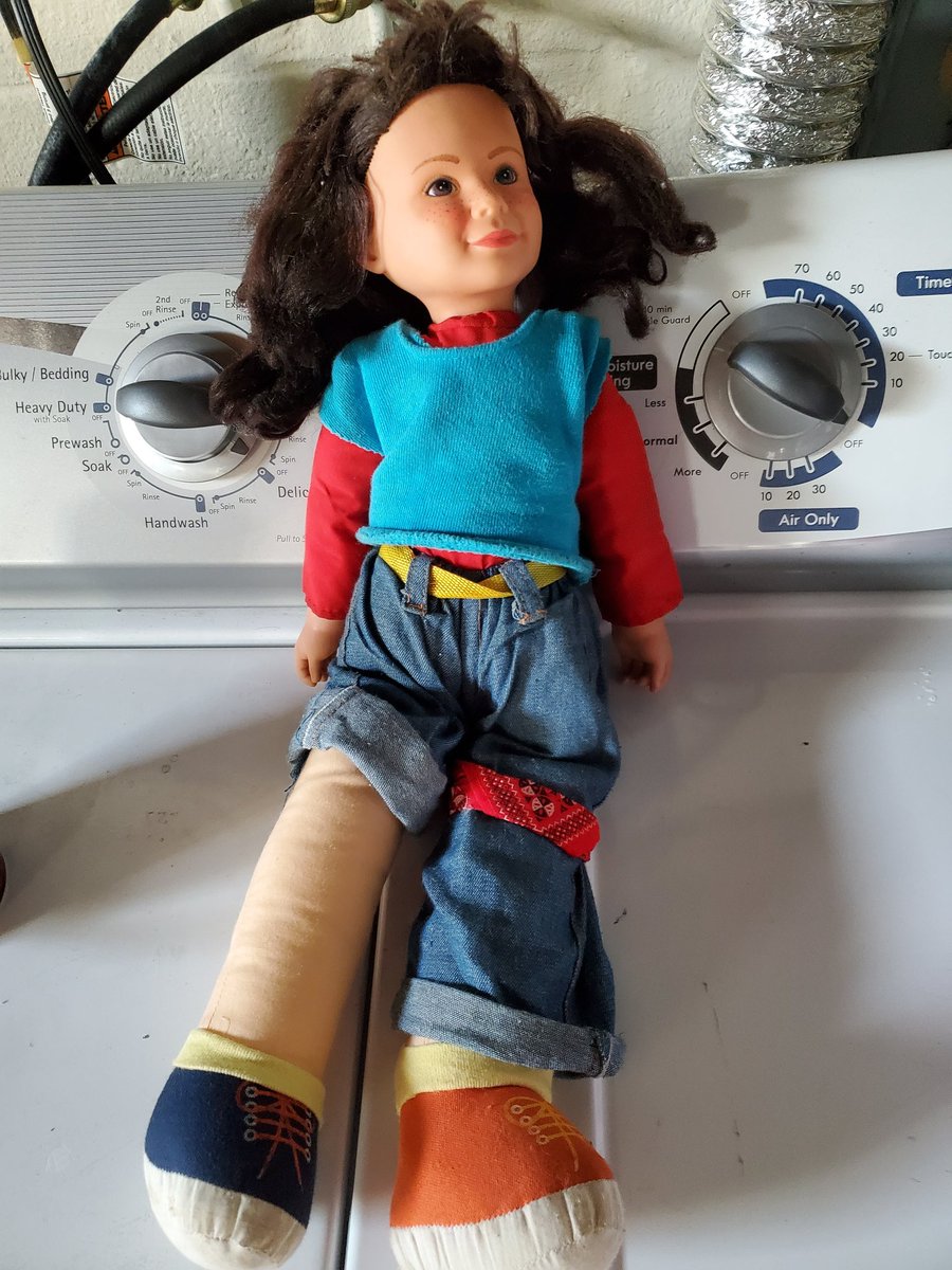 blackhawks09657's tweet photo. Just finished Punky Brewster and still have my doll from 1984. #punkybrewster #punky #punkypower #nbcpeacock #nostalgia #1980s #TV https://t.co/6gdlEOsntk