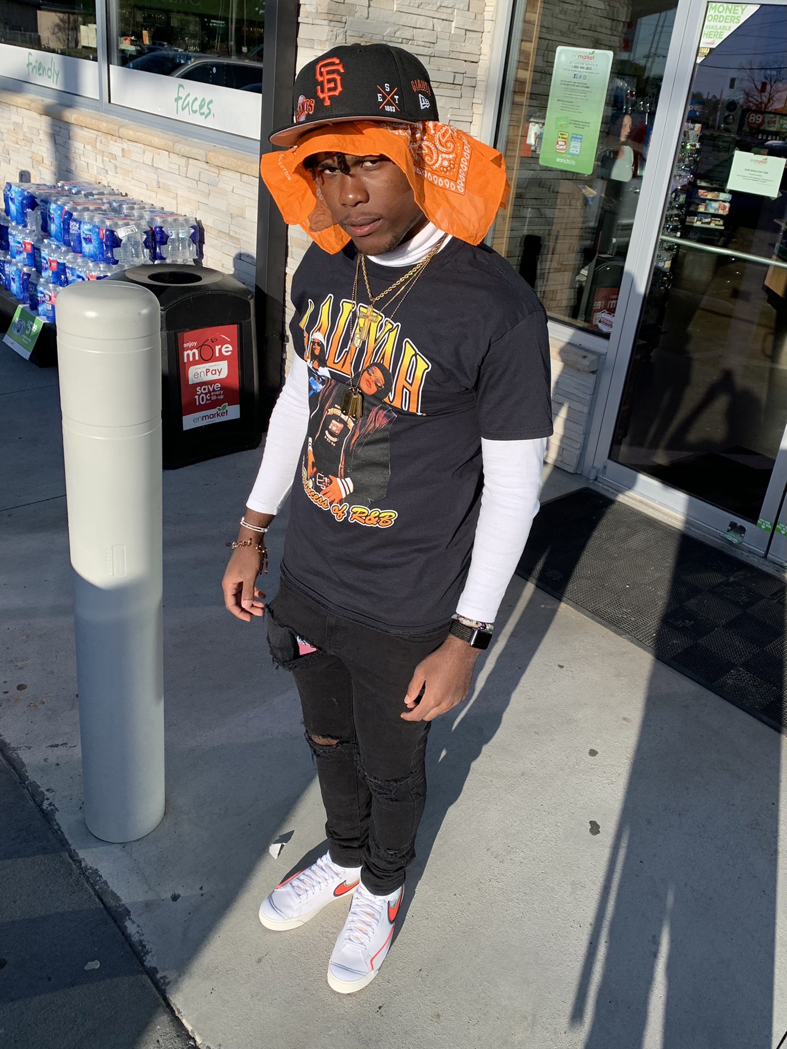 We Floating But Imma Rock The Boat Like Aaliyah   - Happy Birthday To Me 