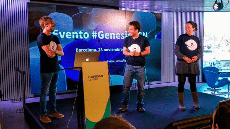 eMarketerSocial's tweet photo. Charlando con @nahuaibadiola CEO de @Codigo_Genesis y como freelane y developer, junto a Esther Solà, creadores del podcast Freelandev y organizadores del evento #GenesisBCN en 2019 https://t.co/ZRYFYiaYi4
#emarketersocial #blogger #implementadorweb #podcaster #youtuber https://t.co/jTTFSMikXz