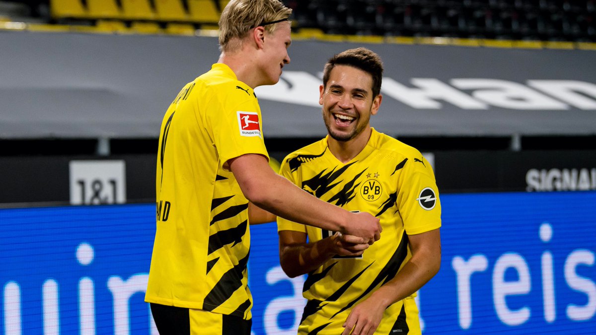 Borussia Dortmund On Twitter Auch Raphguerreiro Ist Zuruck Fur Ihn Ist Es Heute Der 150 Pflichtspieleinsatz Im Bvb Trikot