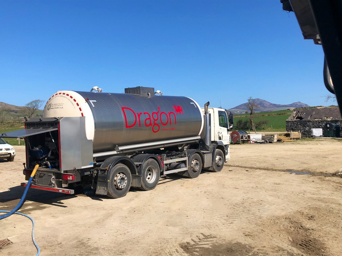 Cychwyn cyfnod newydd yn cyflenwi <a href="/SCCWales/">South Caernarfon Creameries - Hufenfa de Arfon</a> dim ond 5 milltir or fuwch ir ffatri. New chapter for us- from cow to cheese in 5 miles