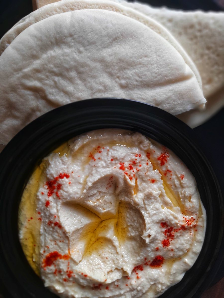 heydambis's tweet image. Taste buds enlightened! 

#Pune folks, get this creamy heavenly fluffy hummus by @HuseinU. You can dunzo it or pick it from @Pagdandiworld in Baner. 

#punelockdown