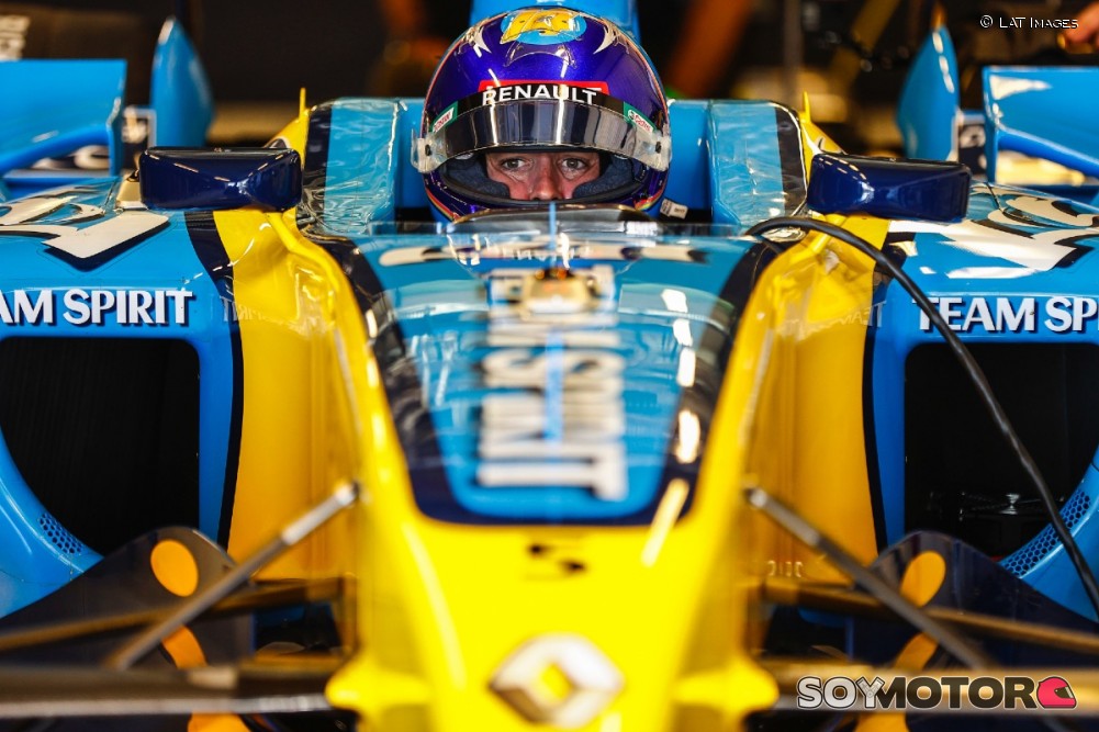 SoyMotor's tweet photo. Heidfeld: "Alonso mereció ganar más títulos en F1" - https://t.co/hG9HvQlmQu #F1 https://t.co/dzaI74nNsH