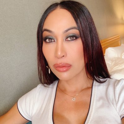 tskarolina's tweet photo. Happy Easter weekend #NewProfilePic https://t.co/Fj9hdlREsX