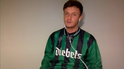 tsforbt's tweet photo. Wenn mich der Sorgen Last beschwert und Kummer mich beengt, wenn böser Feind Lug und Trug die Spielerlust verdrängt; schnell schwinden alle Sorgen hin, die Trauer ist verbannt,heft ich nur einmal meinen Blick ans schwarz-weiß schönste Band!

#tommischmittforbt https://t.co/WSOwVcvKmH
