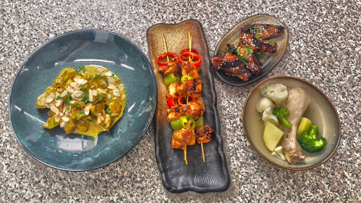 Tavuk nasıl parçalanır? Bir tavuktan 4 çeşit tavuk yemeği nasıl yapılır? Okan Üniversitesi'nden eğitmen Şef İbrahim Arslanoğlu anlatıyor <a href="/ibrhmarslanglu/">ibrahim arslanoğlu</a>

🔻Soya Soslu Tavuk Kanat
🔻Köri Soslu Tavuk Göğüs
🔻Sebzeli Tavuk Baget Haşlama 
🔻Tavuk Şiş 

youtu.be/MJVVKAG_4fI