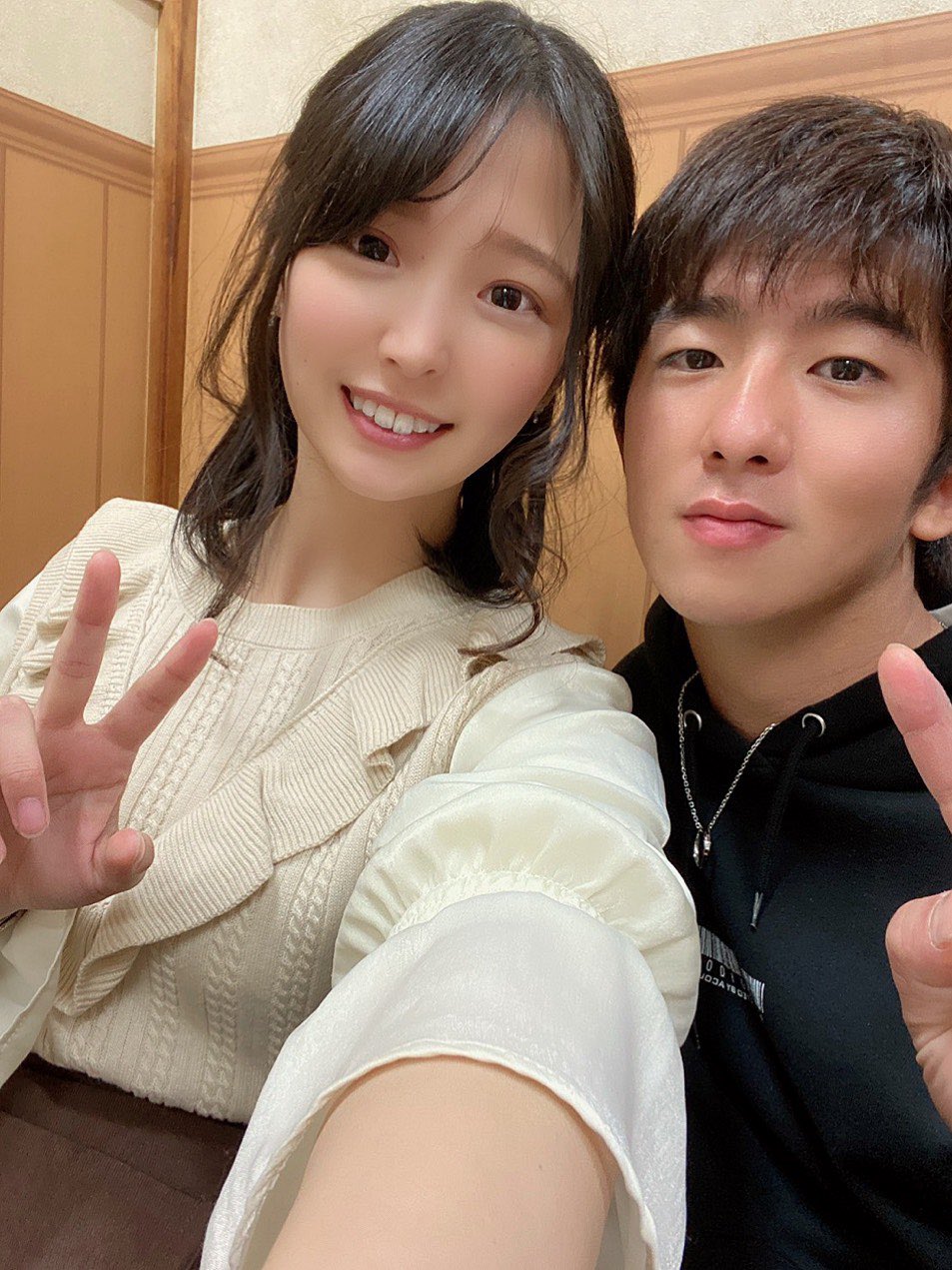 さきちゃん 彼女とのツーショット 俺にはもったいないくらいの美人 T Co Rknyl9v14u Twitter