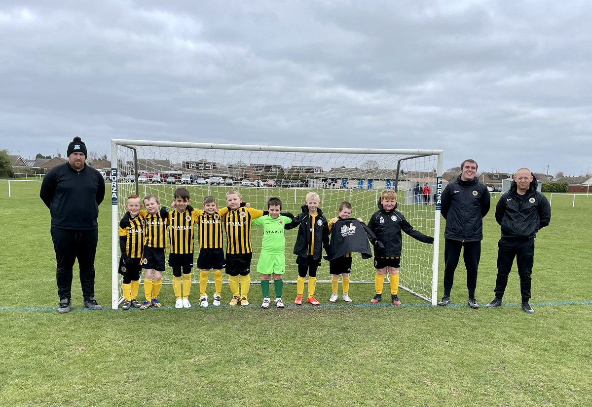 ChrisGaley80's tweet photo. Great to have the @BUCFC U8’s out today for a friendly against Eye Green U8’s.
Game was played in great spirits with both teams playing some good passing football.
Big thanks to Eye Green for hosting us & to our sponsors @TattershallFarm & Staples Vegetables
#grassroots #PDJAL https://t.co/eHMJpSpkGt