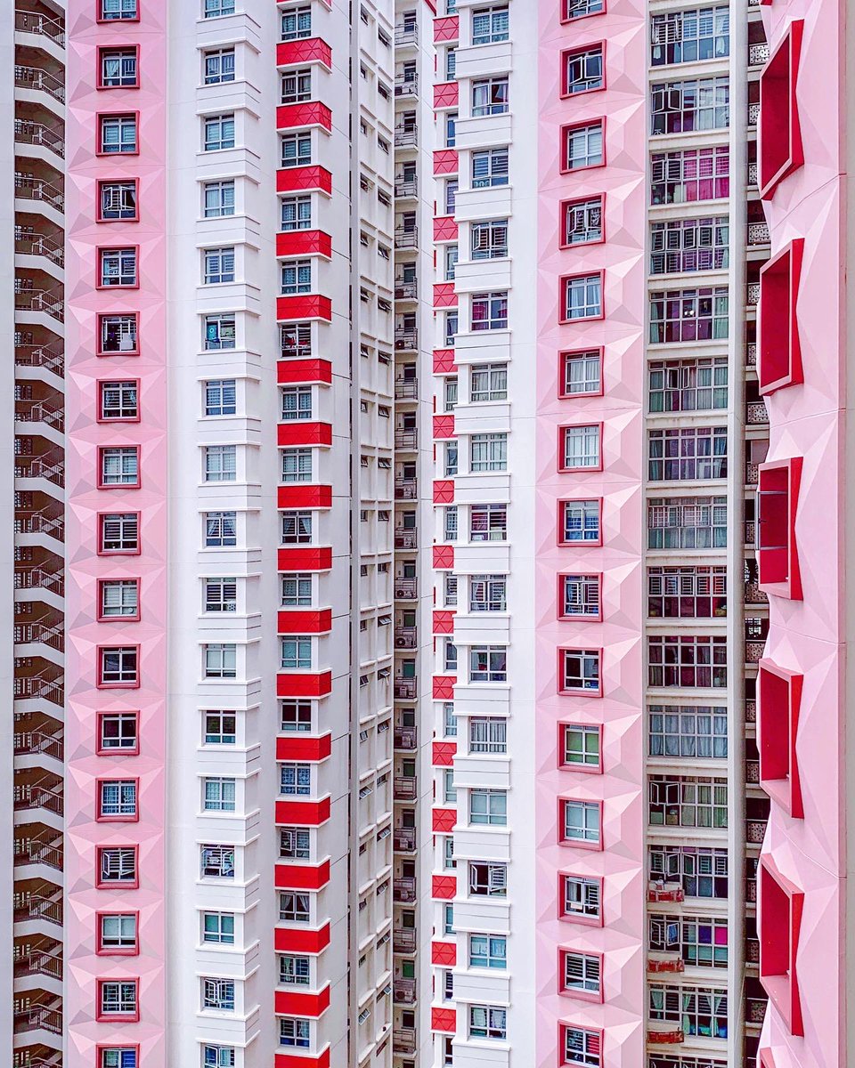 Yaphickleminded's tweet photo. Would you stay in a building like these? https://t.co/DDbeHGHSAe