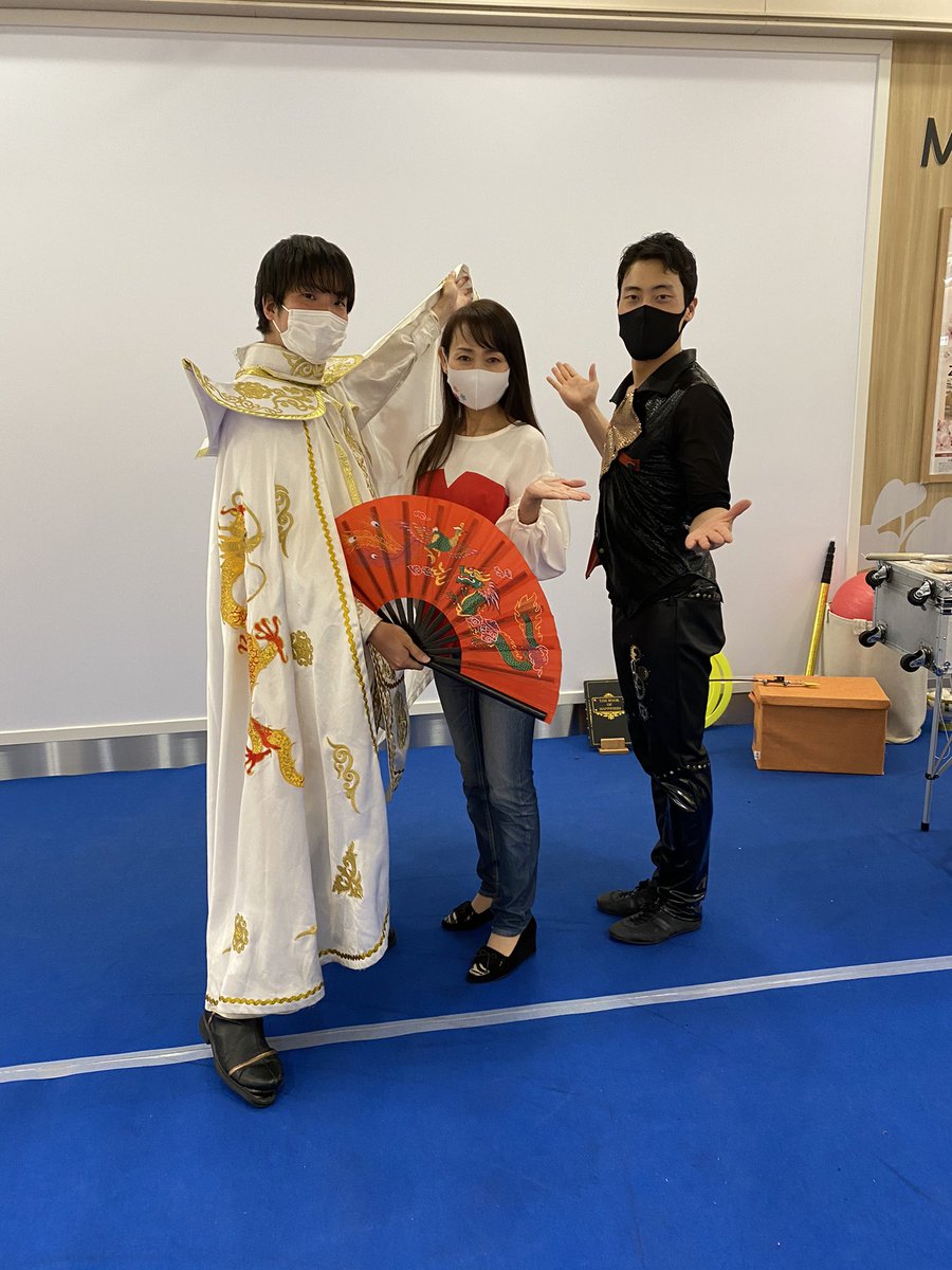 tomo_k845's tweet photo. ゼスト西側に新施設『ZEST+Plus』がグランドオープン!御幸町ひろばには大型スクリーン『まってて』が登場!また『いくらサーカス』のステージでは変面やジャグリングなど観覧無料です。
明日4月3日(日)御幸町ひろば
①13時30〜②15時30〜
遊びに来てね😊
#ゼスト御池 #ZESTplus
#いくらサーカス https://t.co/y7OdnEuwZ8