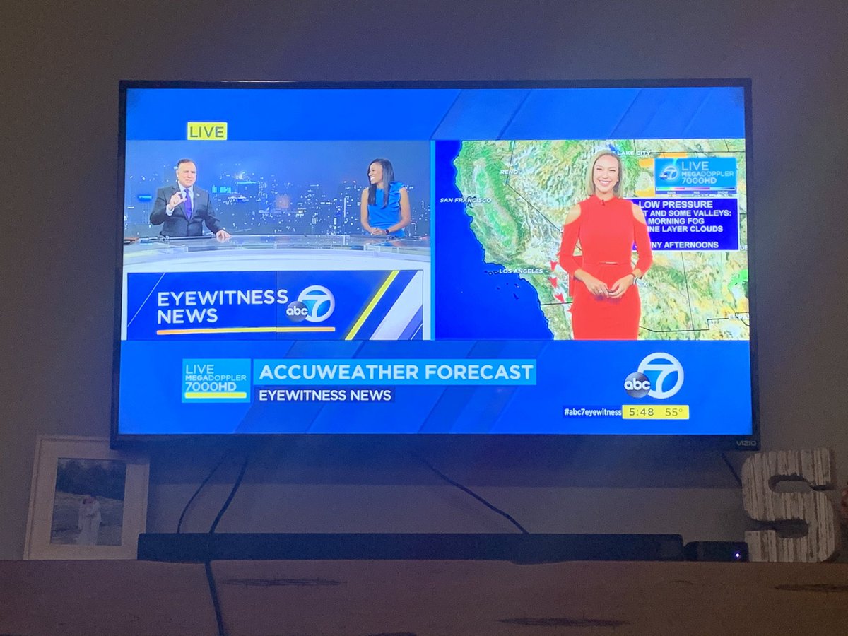 MaddyEvansWX's tweet photo. Hangin’ with my peeps in L.A this morning!
@abc7rachel @abc7johngregory
#SisterStations #JustFillingIn https://t.co/TlwvDnNkVK