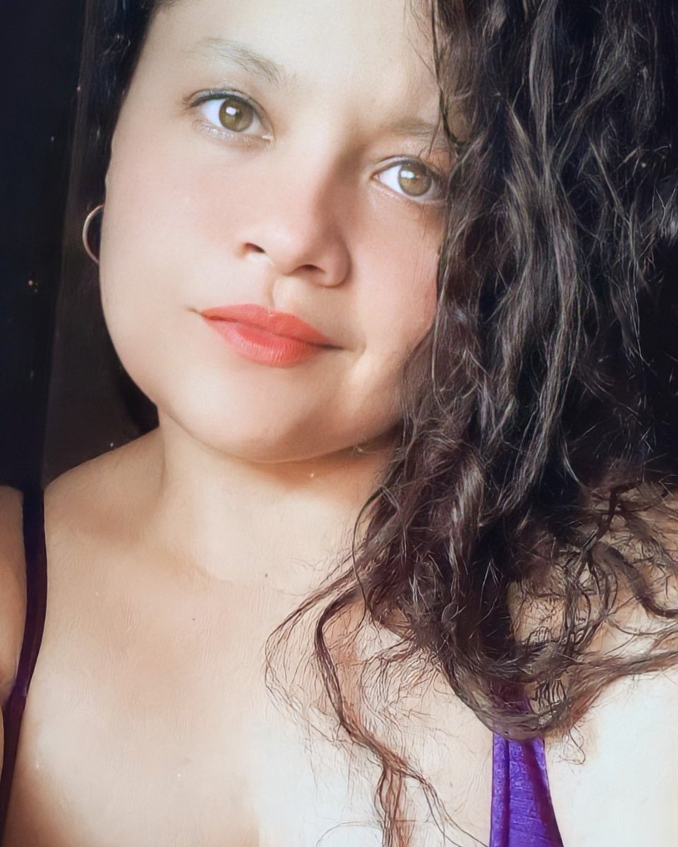 mickaelleaugust's tweet photo. Talvez eu seja
O sonho de mim mesma.
Criatura-ninguém
Espelhismo de outra
Tão em sigilo e extrema
Tão sem medida
Densa e clandestina
Que a bem da vida
A carne se fez sombra.
#bomdia 🌻 https://t.co/2Z5FaXmUy5