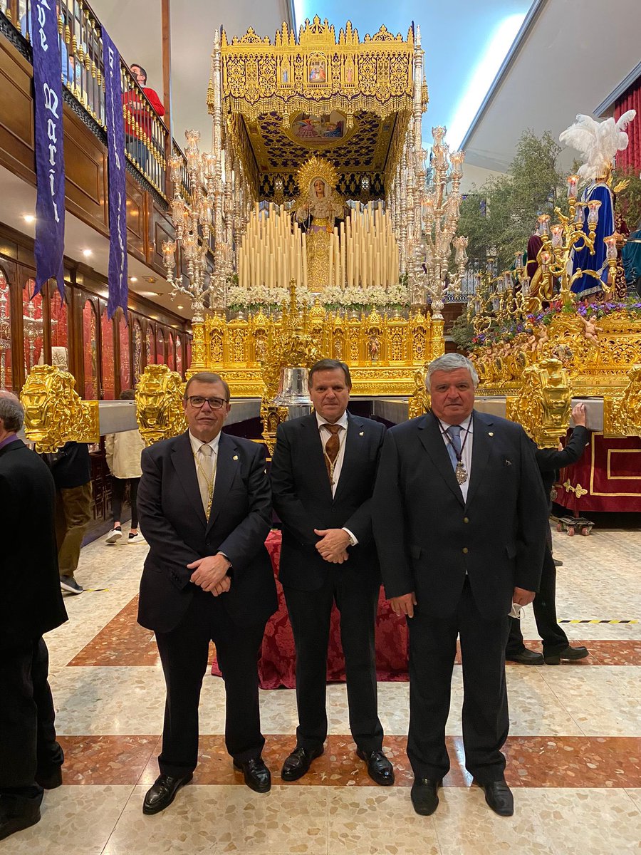 Restituido al culto.