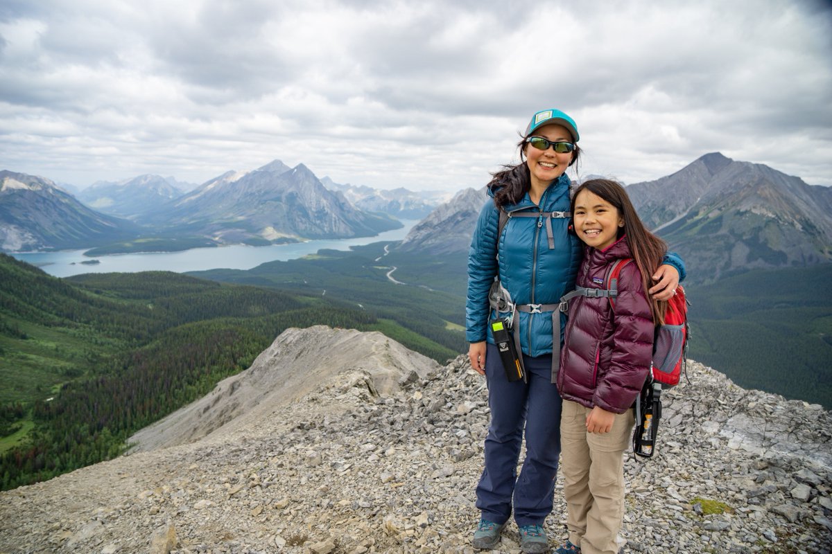 playoutsidegal's tweet photo. Looking for Alberta road trip inspiration? Here are 12 Alberta Parks to visit this year! ➡️  https://t.co/NymwBIshUv @Albertaparks #ABparks @DTCountryAB @SouthwestAB #bucketlistAB https://t.co/n8PzrOmxvT