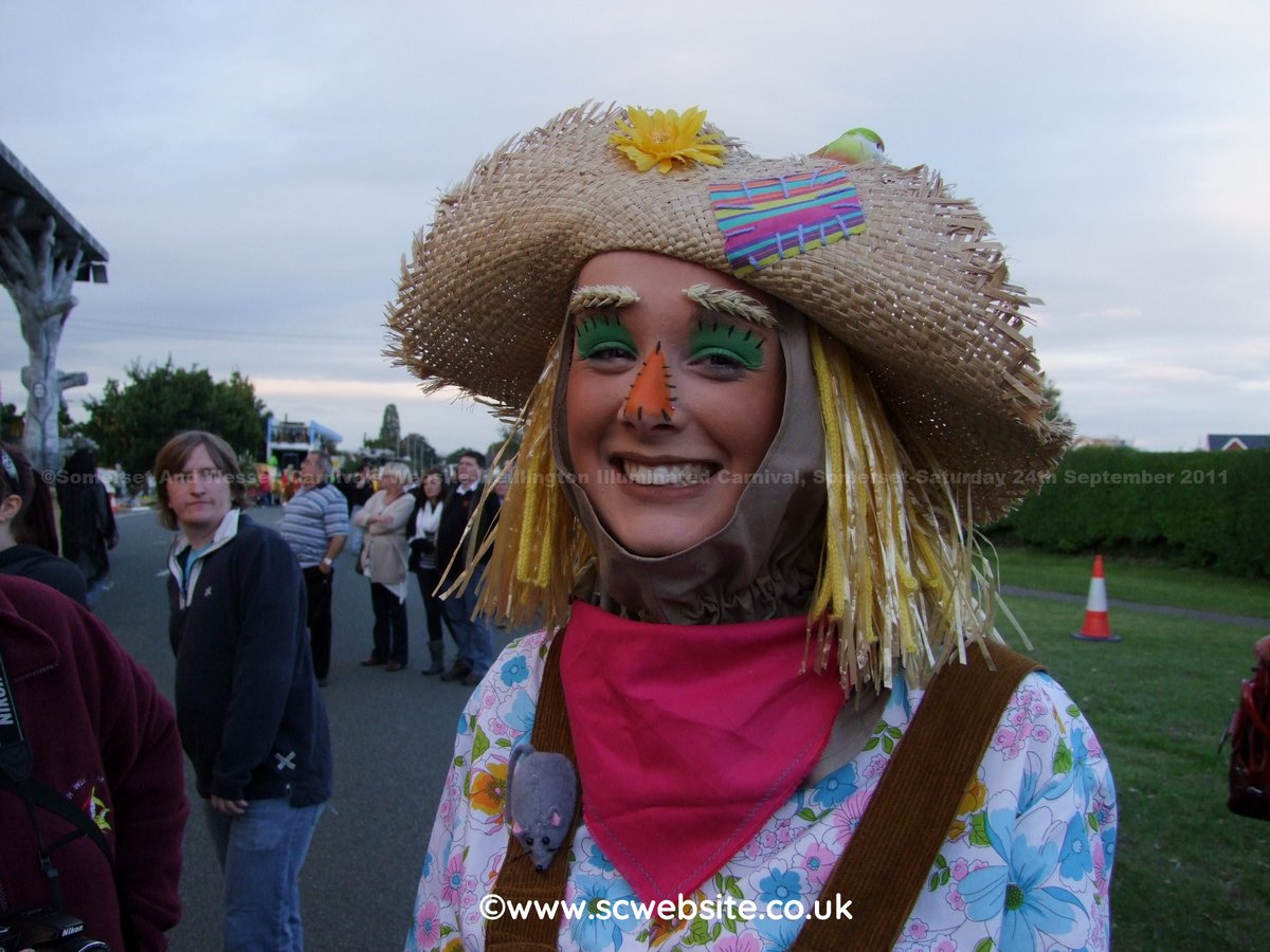 Now uploading to our website are the 2011 Wellington Carnival images. scwebsite.co.uk/images/2011/08…