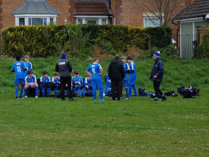 HamptonRobins's tweet photo. Beyond great to see the lads back in action this morning. Thanks to our friends at @Nethertonunited for the friendly.
#GoRobins

@PDJALUK  @cts_bathrooms @HerewardSport https://t.co/MHkC4uehEx