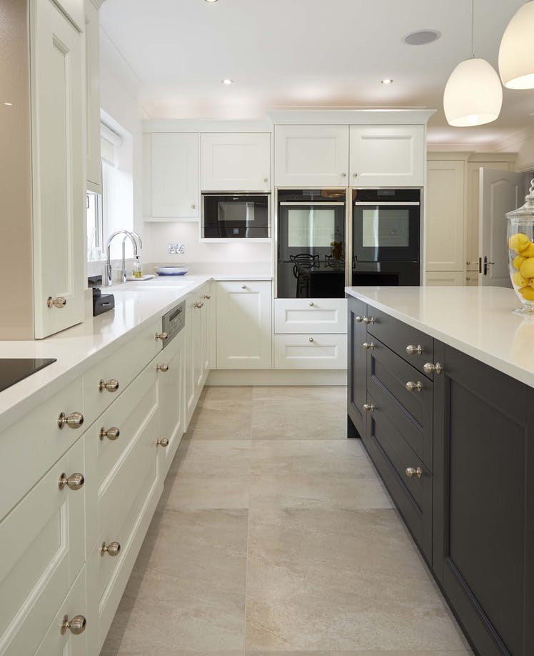 halointeriors's tweet photo. @Silestone could be the perfect finish for your new kitchen. It is made up of 90% natural quartz and has a coating that makes it highly stain, acid and scratch-resistant. 

Talk to us today about the best worktop for your new kitchen. 

#silestone #naturalquartz  #quartzworktop https://t.co/41jMYuAUPy