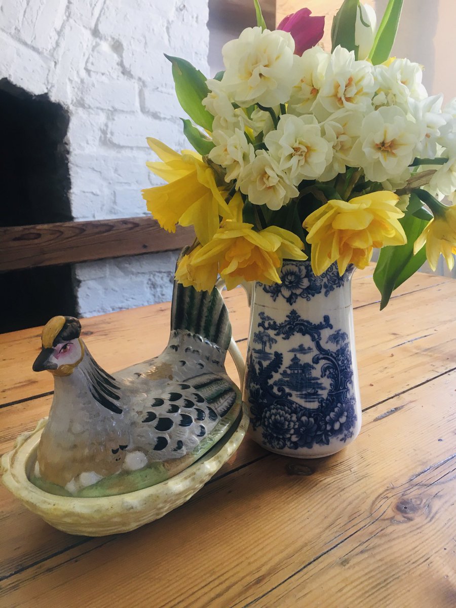 Easter love to all...⁦<a href="/biddys_cottage/">BiddysCottage</a>⁩ #biddyscottage #dalkey#irisheaster..