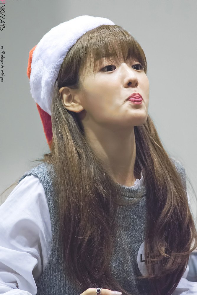 hourlybbom's tweet photo. @Apink_2011 @Apinkbm
#Apink #Bomi #윤보미 #에이핑크 #보미 https://t.co/wcDEzpqIU5