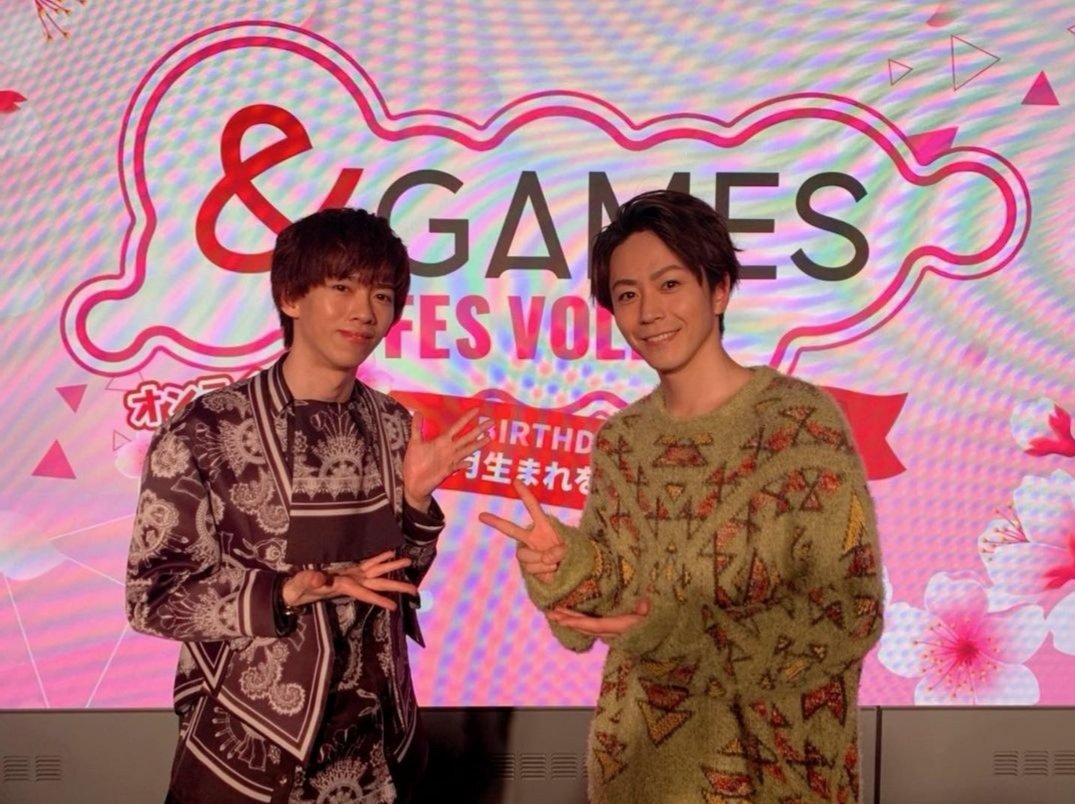 aireisu1's tweet photo. 廣瀬智紀くんのインスタより。
見返りに、リョウガくん💜 付いてますよ。😭💓
天然さんだからタッグ付き忘れたね。😅

お二人、それじゃんけんですか?😂

見てね。✌️😁✌️
https://t.co/4OVrYLVw1s

#andgames #リョウガ #廣瀬智紀 https://t.co/ecJGtJujN6