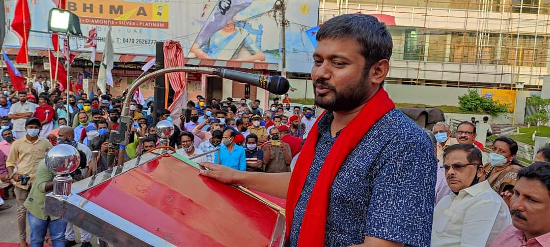 HaridasKishore's tweet photo. Com. Kanhaiya Kumar campaigning for Com. Mercykkutty Amma. Red sea gathered over at Kadakkal, Kollam.....
#VoteForLDF
#LDF2.0 https://t.co/Bz5z7qPd7r