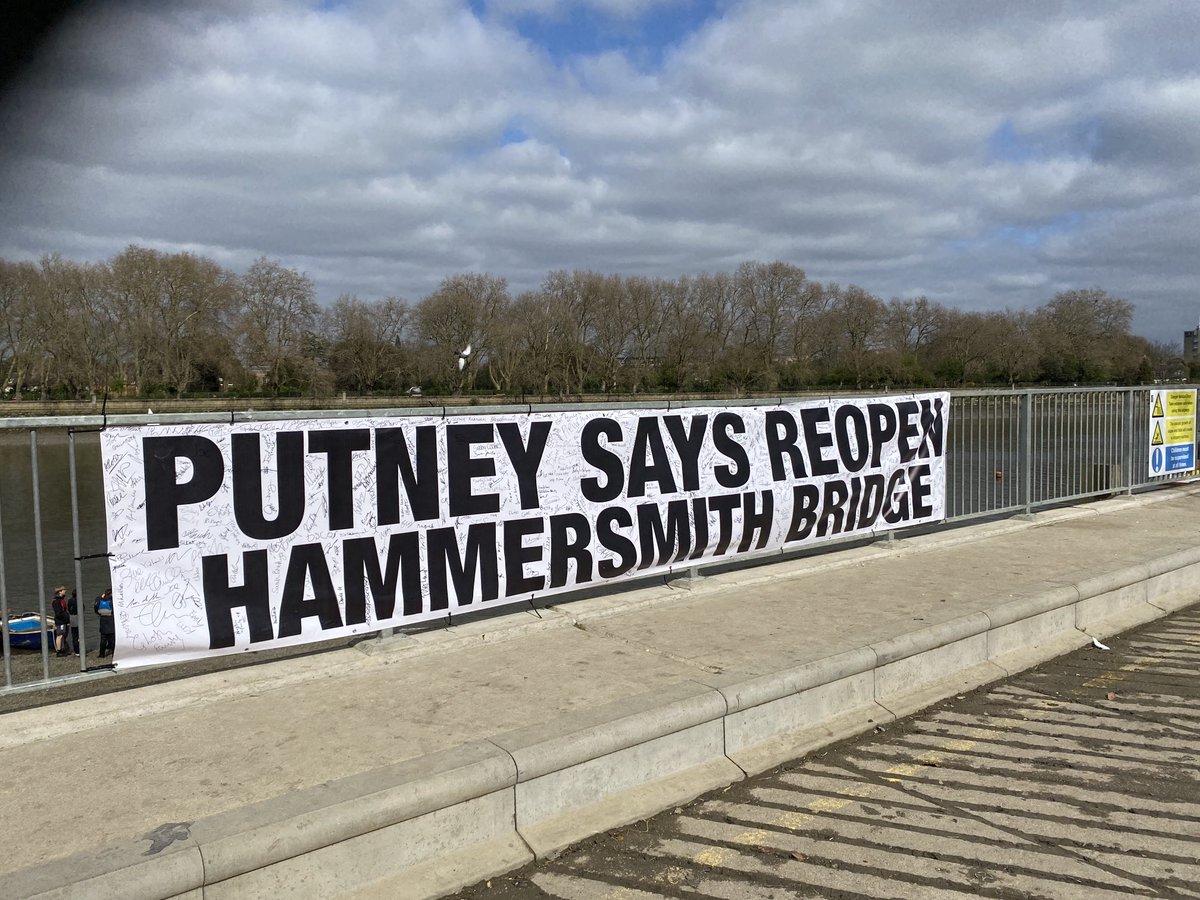 AlexAshWalms's tweet photo. #openthebridge #fixthebridge #hammersmithbridge Bring the 2022 @theboatrace back to #Putney and the #Tideway https://t.co/E26wIcEmFt