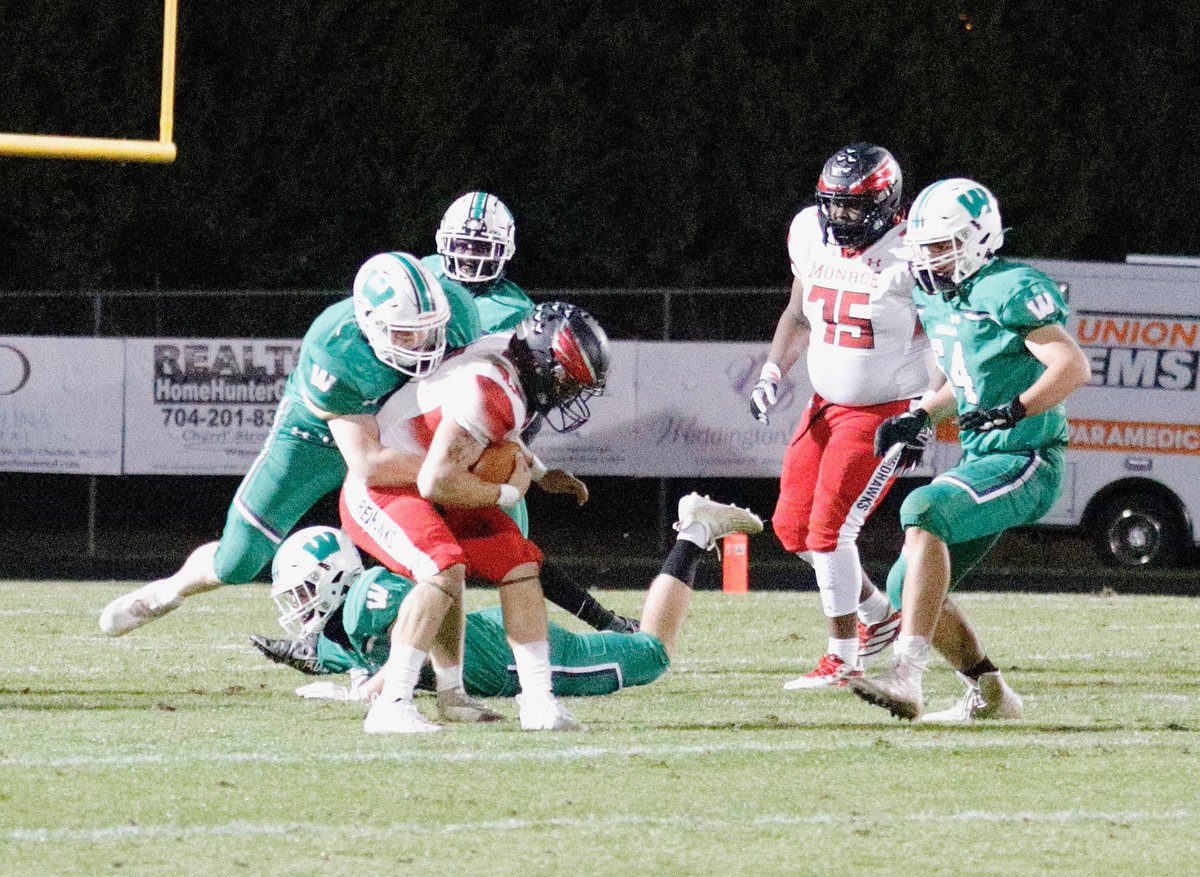 JoshMoraja's tweet photo. Proud to be part of @BigDubFootball 30 straight game wins! 

@UCPSNCAthletics @NCHSAA @NCAA @NCAAFootball #Grad2023 #Defensive #football https://t.co/AtBq4WhyDh