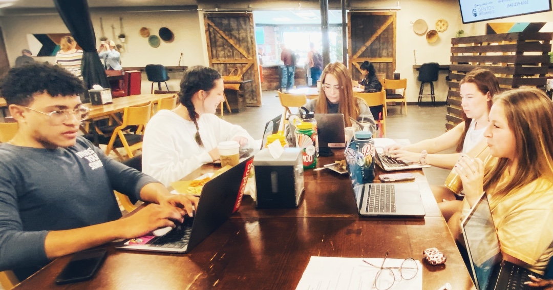 Need a place for your group to meet? Zera is the place for you! We have an awesome assortment of beverages and a plethora of large tables to gather around. Like, Share, and Tag us is you see yourself in this photo!
#coffeeshopvibes #zeracoffee #fuledbycoffee #friends #zeralife