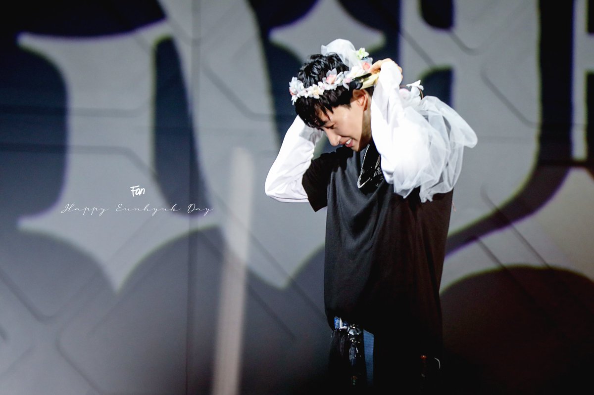 fanphotogallery's tweet photo. DO NOT EDIT OR REMOVE LOGO.

Wishing You Good Health and Happiness❤️ @AllRiseSilver 
#달빛_찬란한_은혁데이
#HappyEunhyukDay https://t.co/LSC2Ma3ur9
