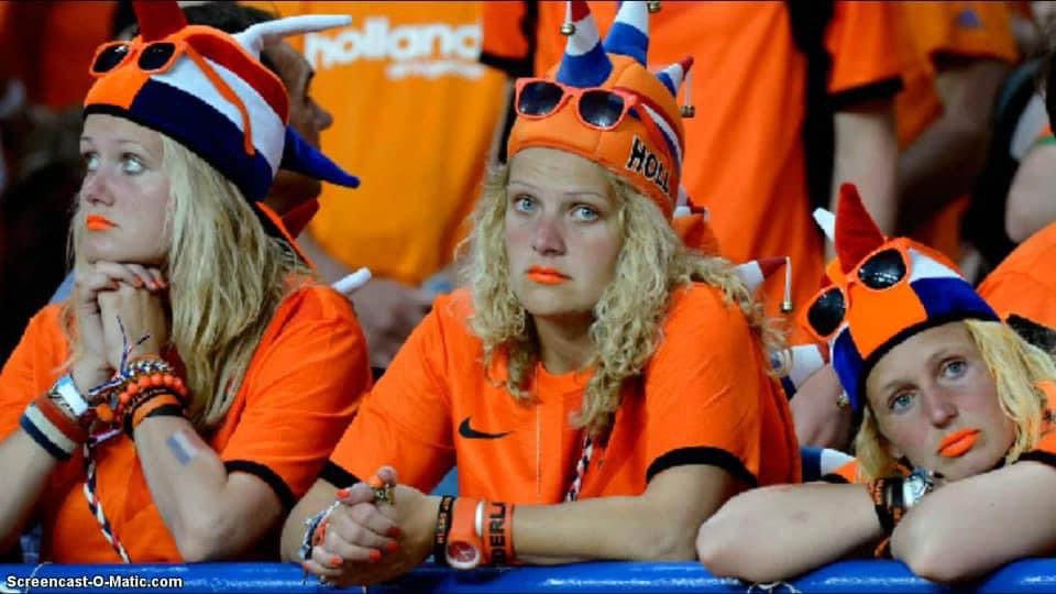 BodminGirlsFC's tweet photo. Just about now our u16Gs should be heading back to the subtropical pool at @centreparcs after day 1 of the Holland Easter Open 🇳🇱⚽️🏆 with @footballtours 

2 years on the trot this dammed covid 🦠 has wrecked their plans 😞 

🤞 for 3rd time lucky? https://t.co/5EQnNxcHIR