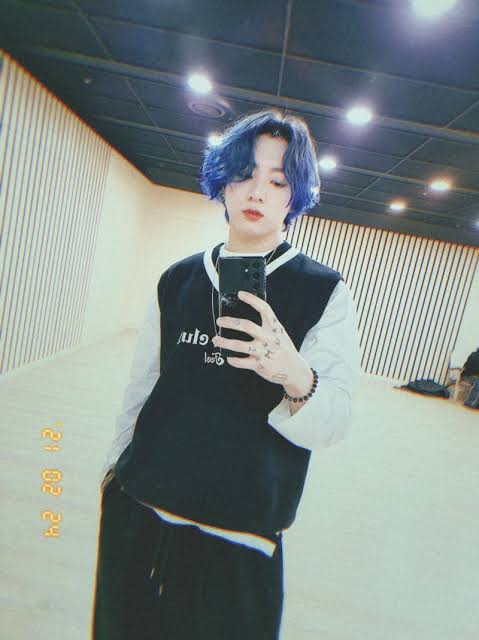 alohamama0427's tweet photo. グクたんとオソロのベストが届いた💜
めちゃくちゃ可愛い💜
#FEELENUFF
#JUNGKOOK https://t.co/5UgJVL0IGG